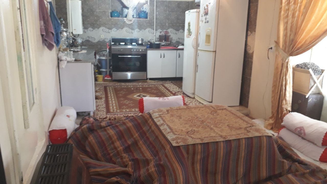 اجاره اتاق سنتی در وهنان همدان - اتاق2