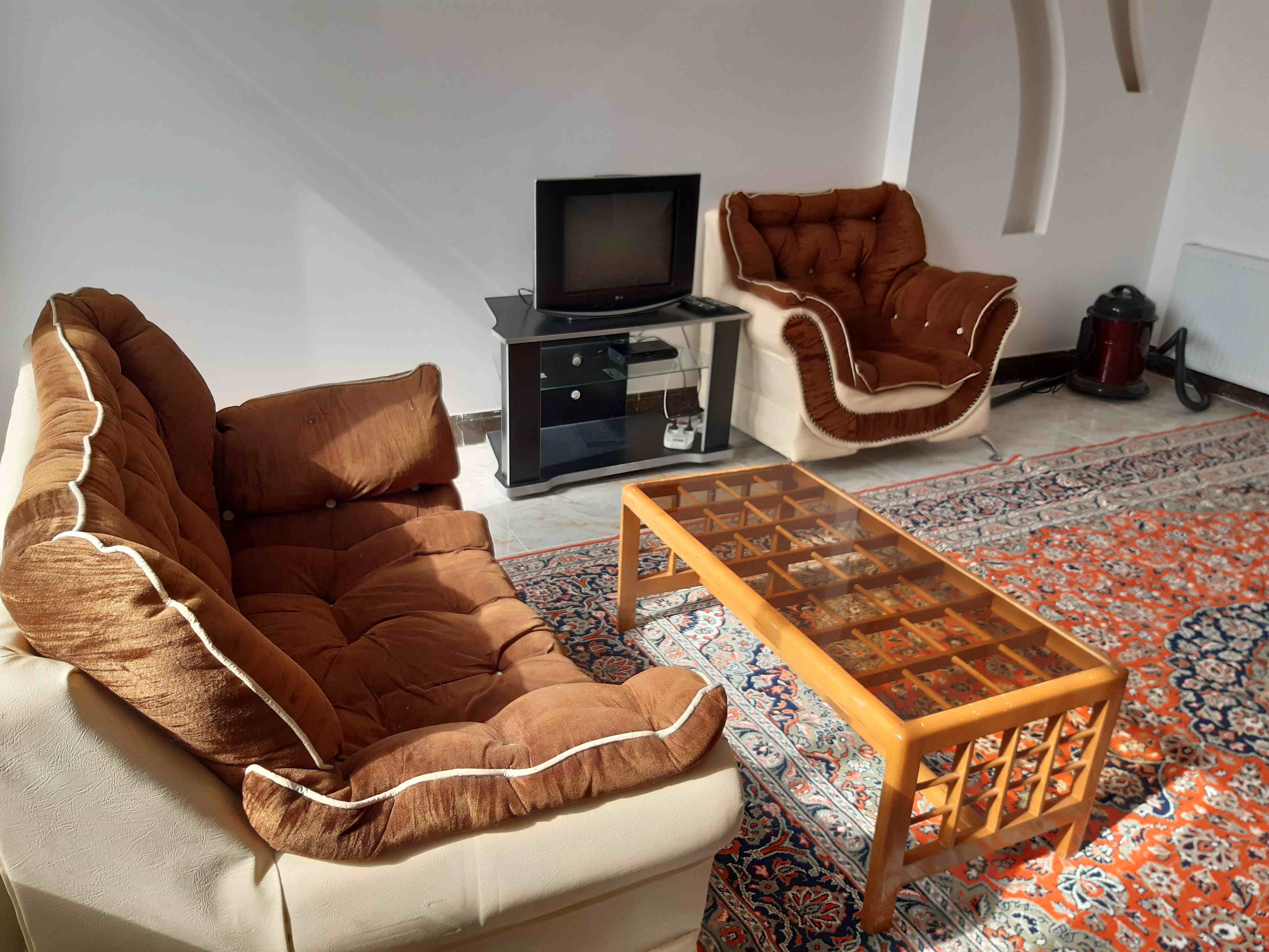 اجاره منزل مبله در باقرالعلوم-کاشان دوخوابه طبقه اول