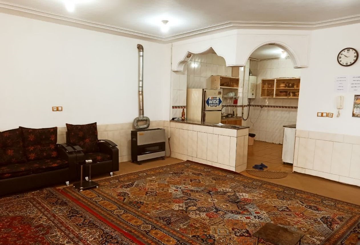 اجاره آپارتمان مبله طبقه اول در ملت شهرکرد - واحد1