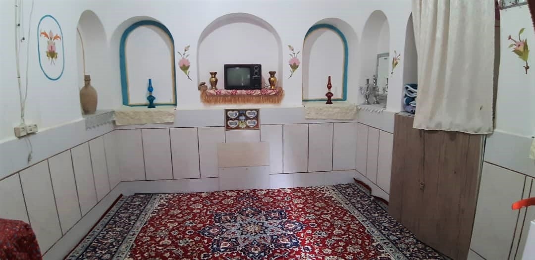 رزرو اتاق بومگردی در دستجرد ورزنه - امرداد