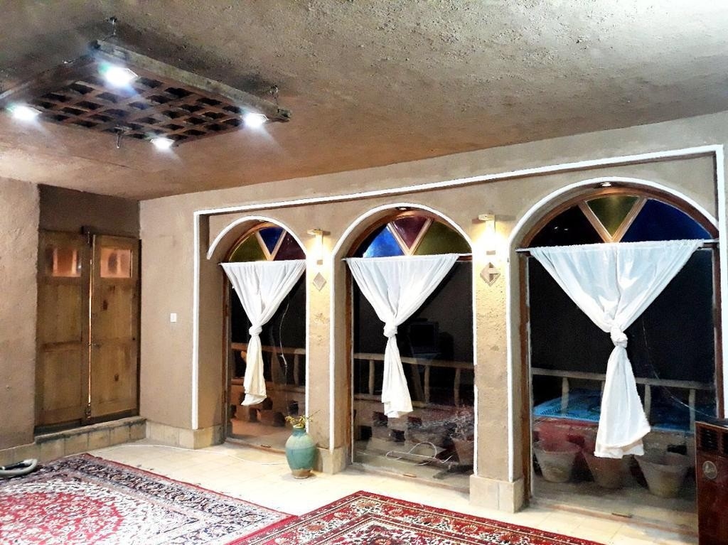 اجاره  بومگردی سنتی در یزد - لب خندق1