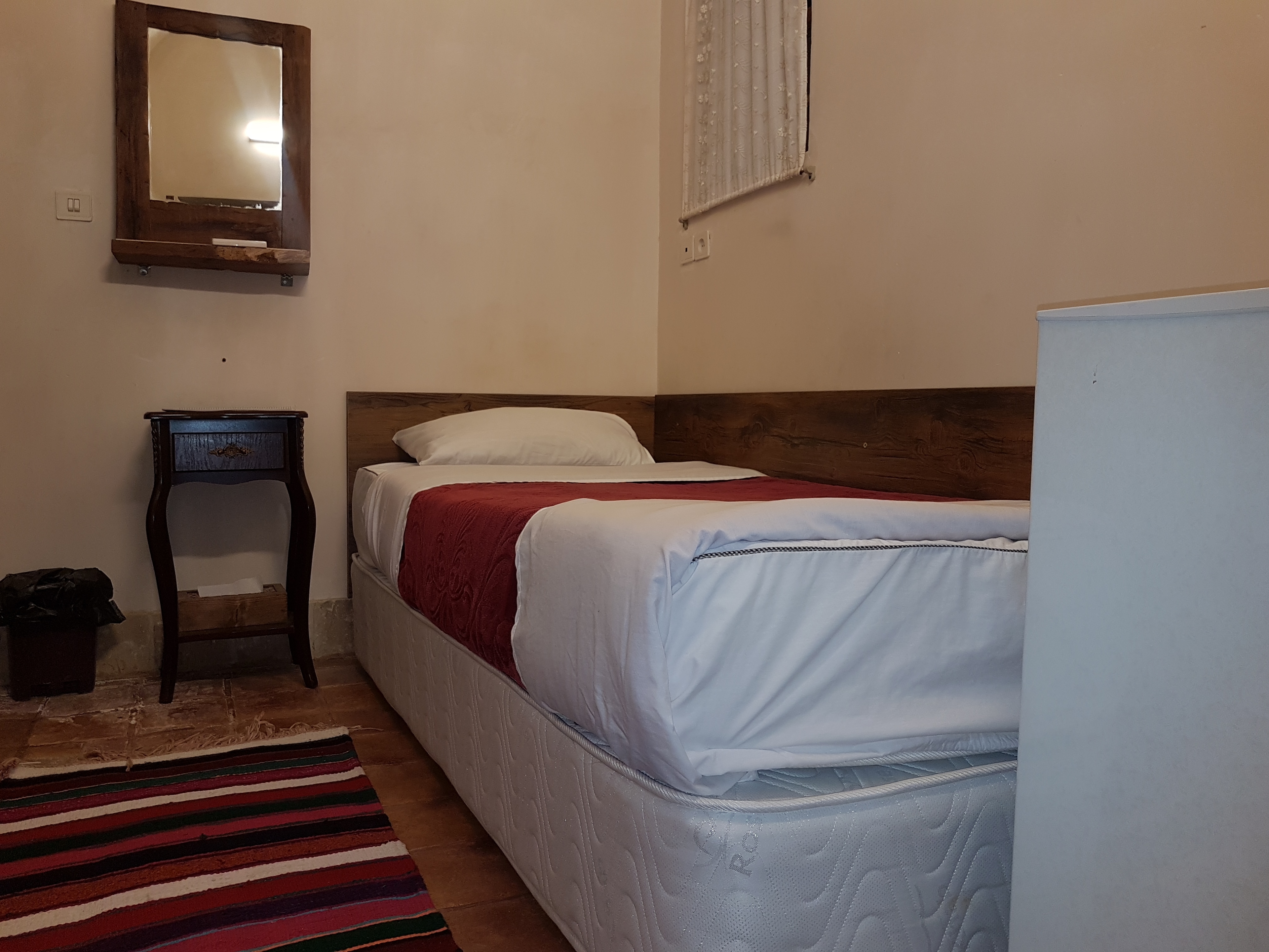 اجاره اتاق بومگردی در بسیج یزد - اتاق 1تخته