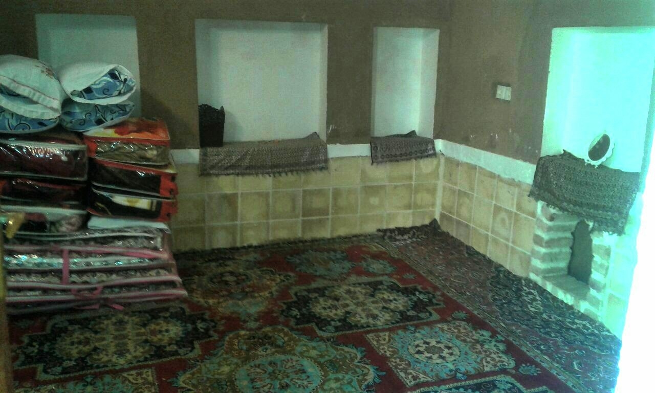 اجاره اتاق سنتی نزدیک به کویر در جندق اصفهان - 5نفره