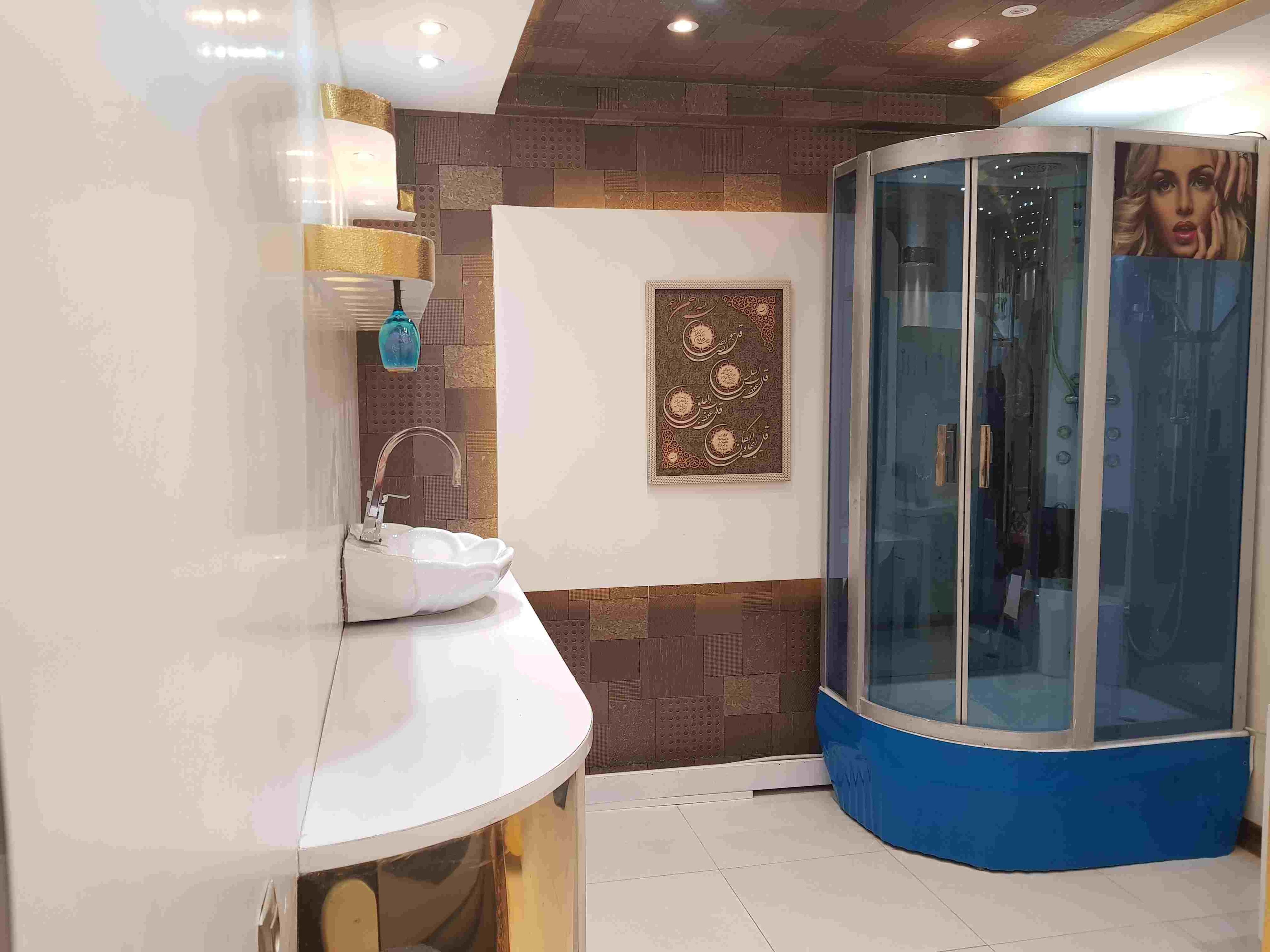 اجاره سوئیت مبله گلد1-در مدنی یزد