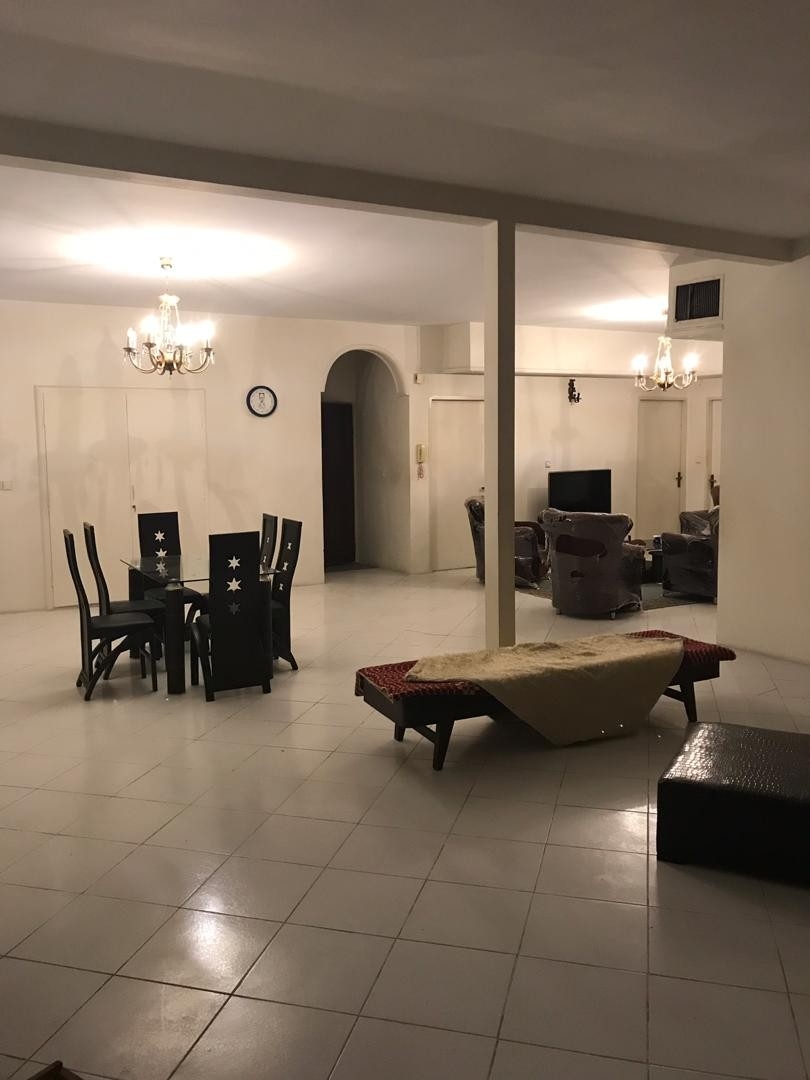 اجاره خانه مبله دو خوابه در امیر آباد تهران -طبقه اول 180 متری