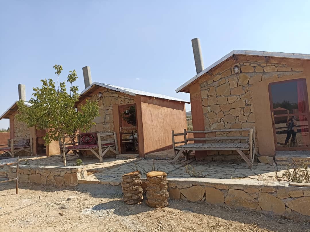 اجاره کلبه سنگی در هفت برم خان زنیان