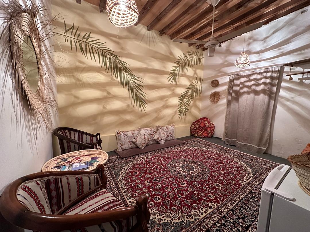 اجاره بومگردی سنتی نزدیک ساحل - کنگان - اتاق نخل