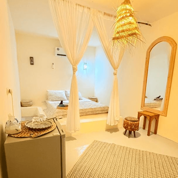 اقامتگاه بومگردی با استخر روباز آبسرد در سلخ قشم - دو تخته