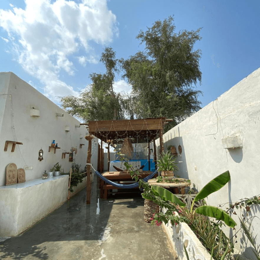 اجاره اقامتگاه بومگردی با استخر روباز در طبل قشم - غروب