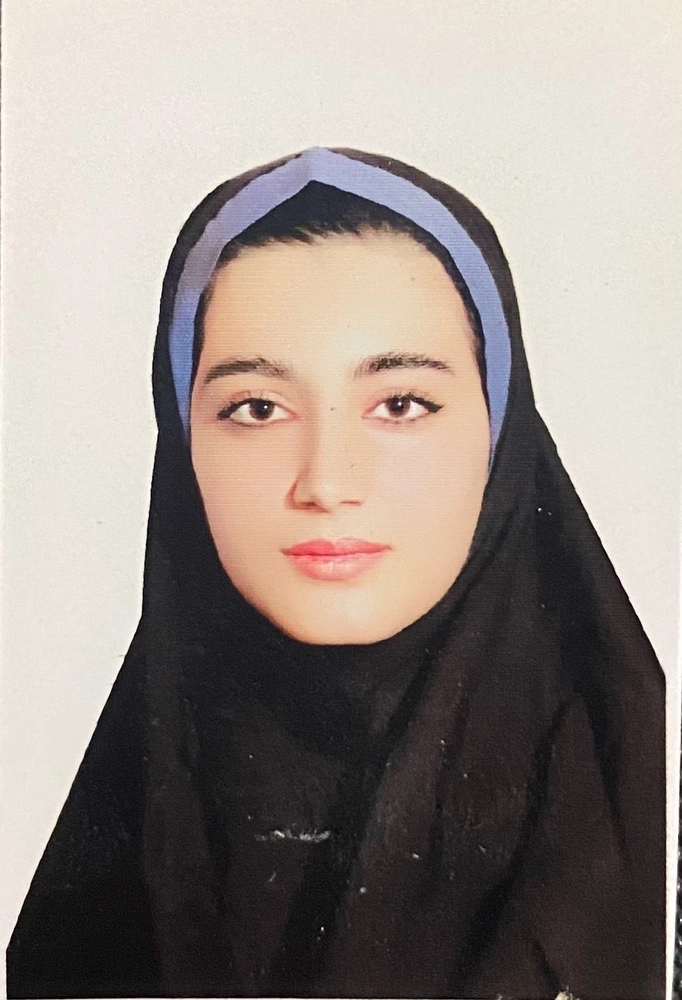 hostIntroImage-پریا