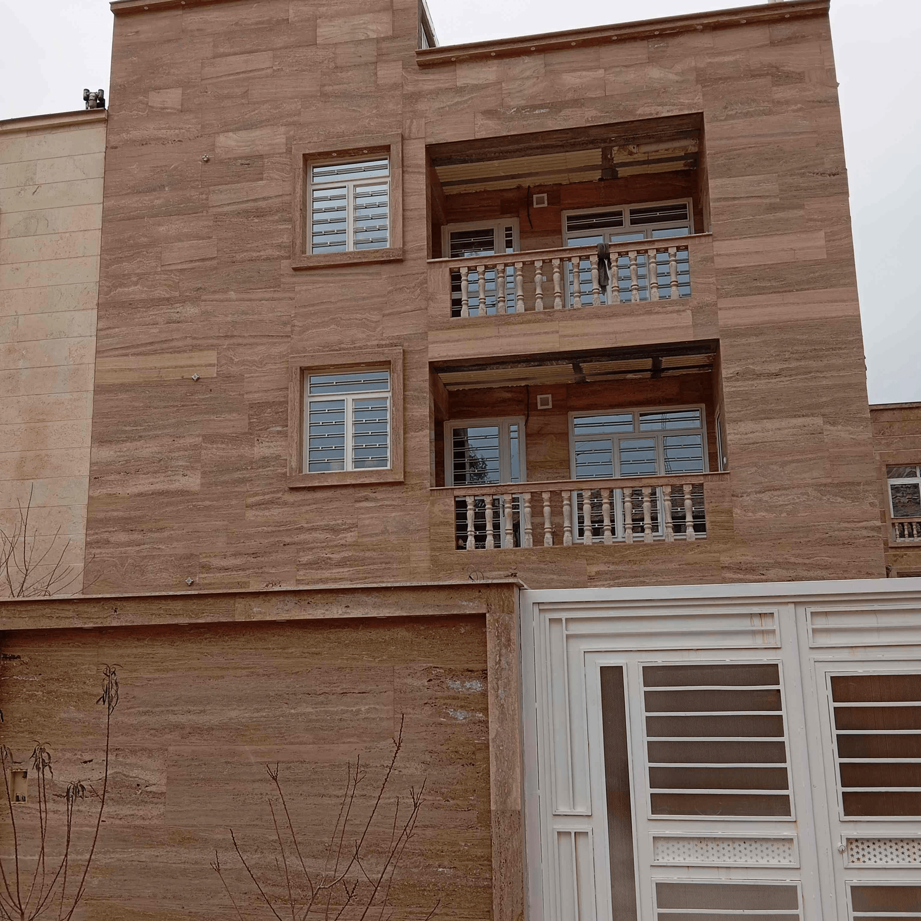  آپارتمان مبله دو خواب در گویم شیراز - همکف