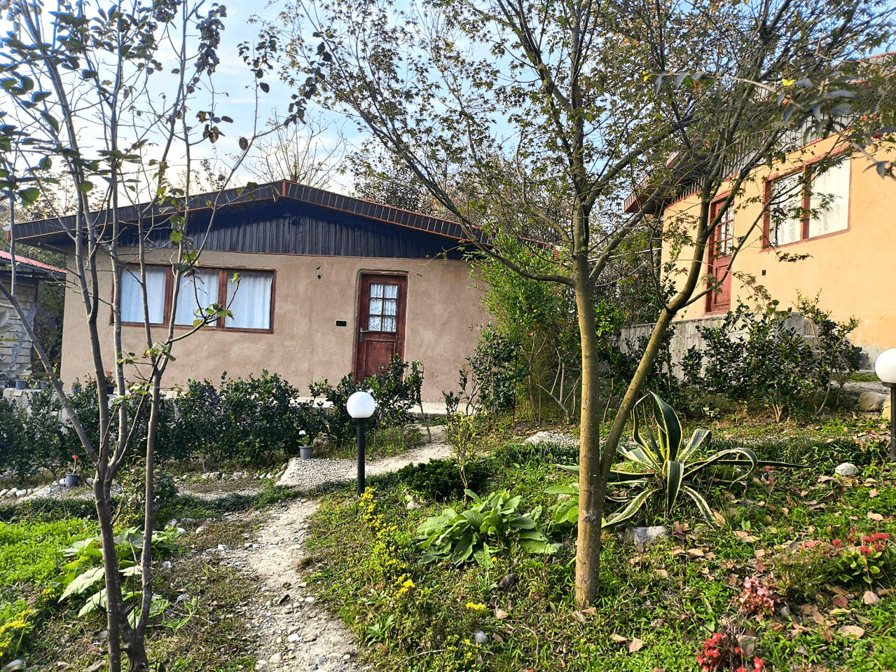 اجاره کلبه جنگلی جکوزی دار در روستا سیوا تنکابن - نیشا 