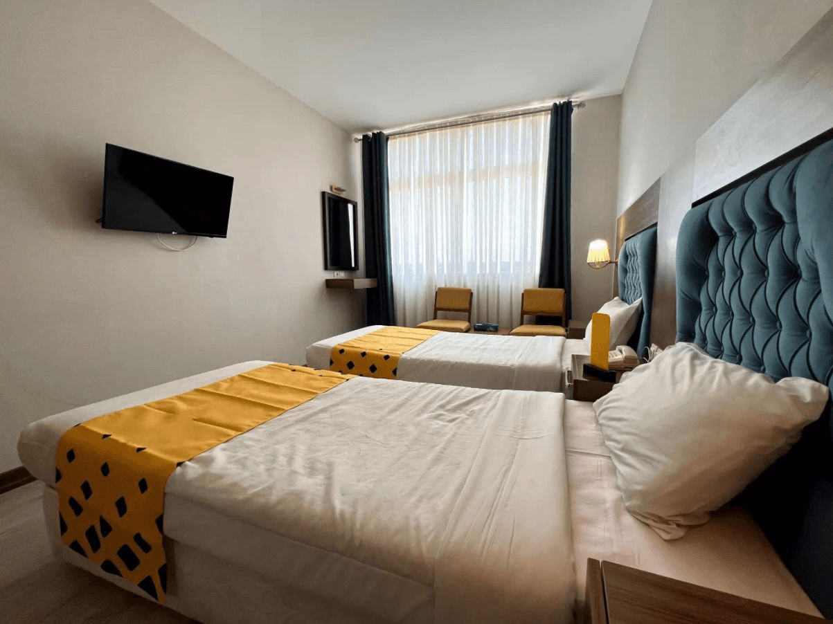 اجاره هتل دو تخت در زند شیراز 