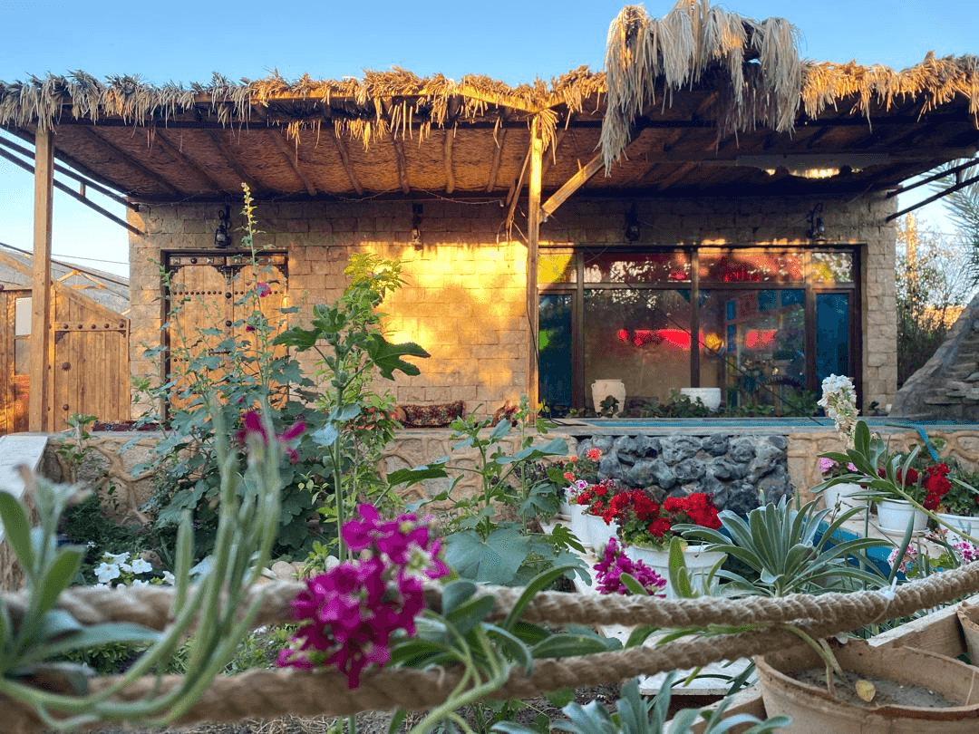 اقامتگاه بومگردی ساحلی در روستای جبرانی بندر دیر 