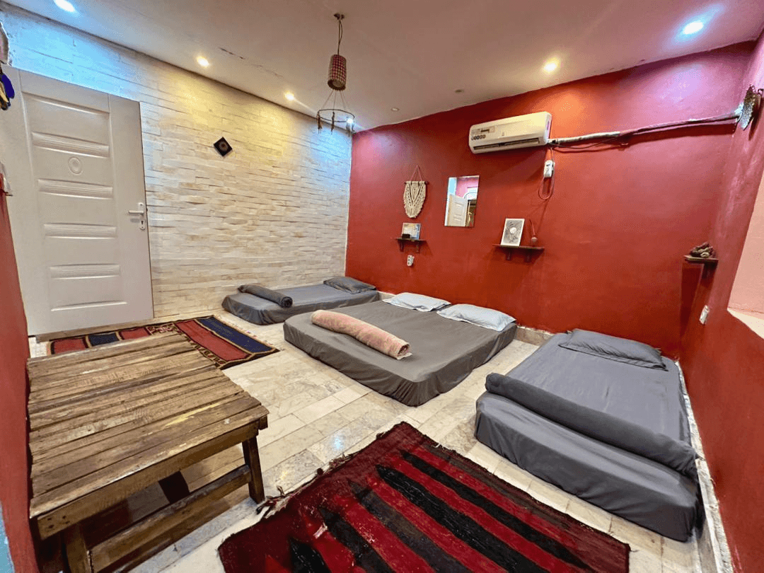 اجاره بومگردی ساحلی در هرمز - ساحل سرخ