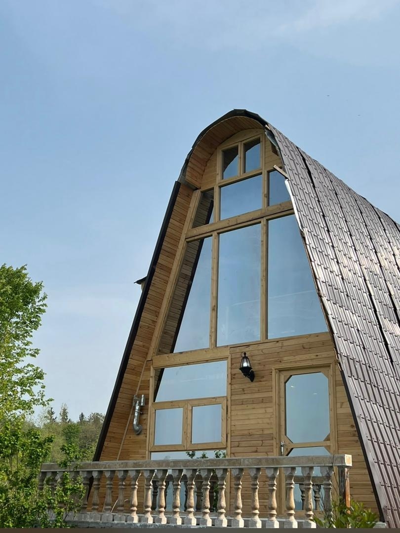 کلبه سوئیسی جنگلی جکوزی دار در روستا کبریاکلا - بابل