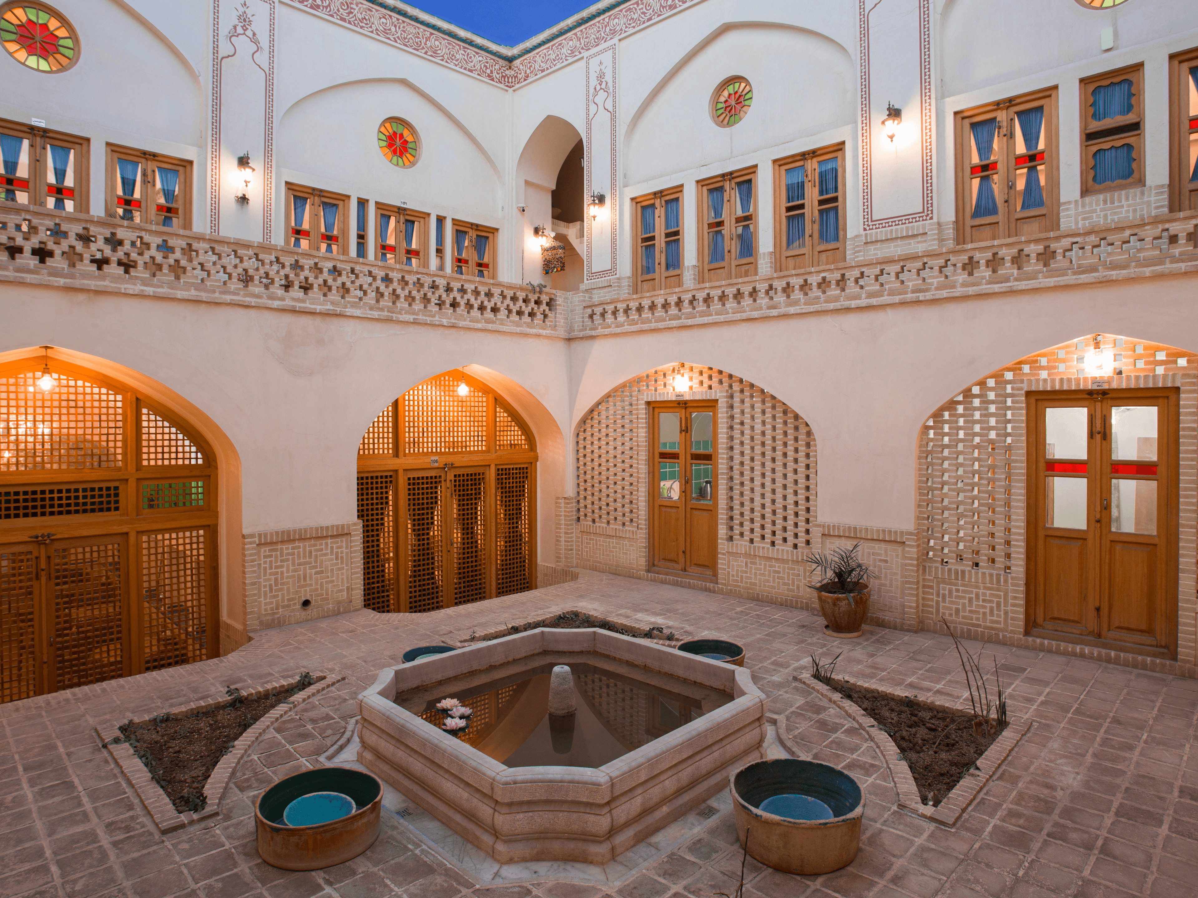 بوتیک هتل سنتی در کاشان - گلجام