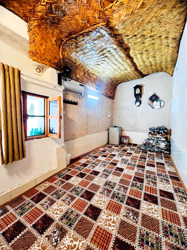 اجاره اتاق سنتی نزدیک ساحل در سیراف - سلیمان