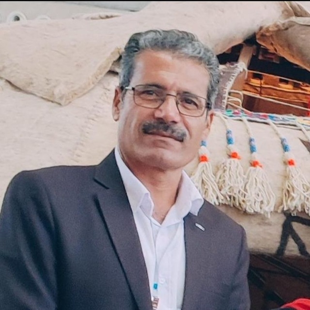 hostIntroImage-حسین ساحلی زادگان