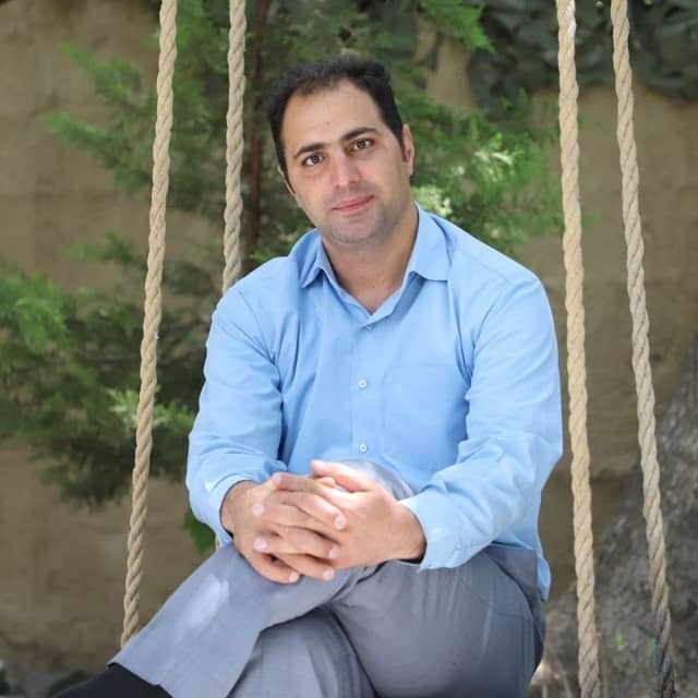 hostIntroImage-حسن رضا داودی