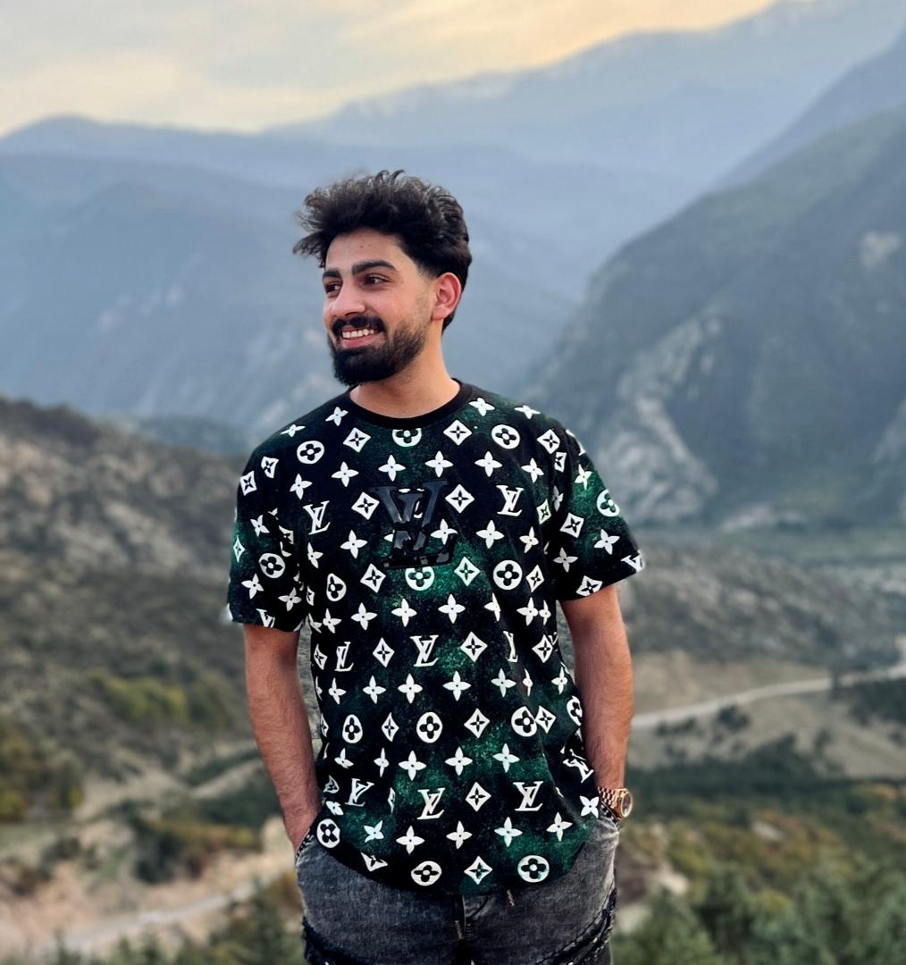 hostIntroImage-سیدحامد  ضیایی