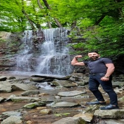 hostIntroImage-هومن آرزومند