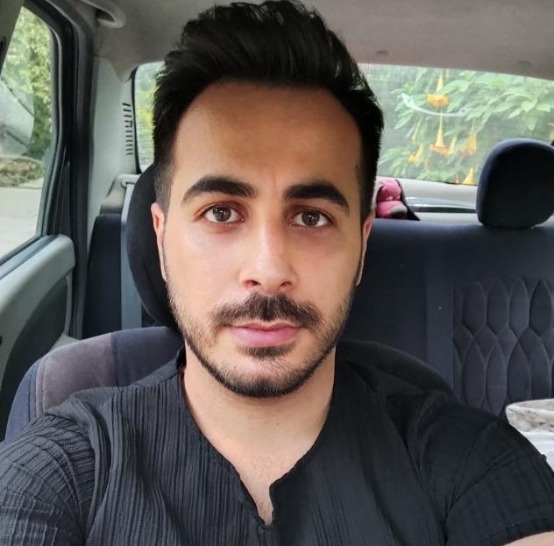 hostIntroImage-پویا جمالی