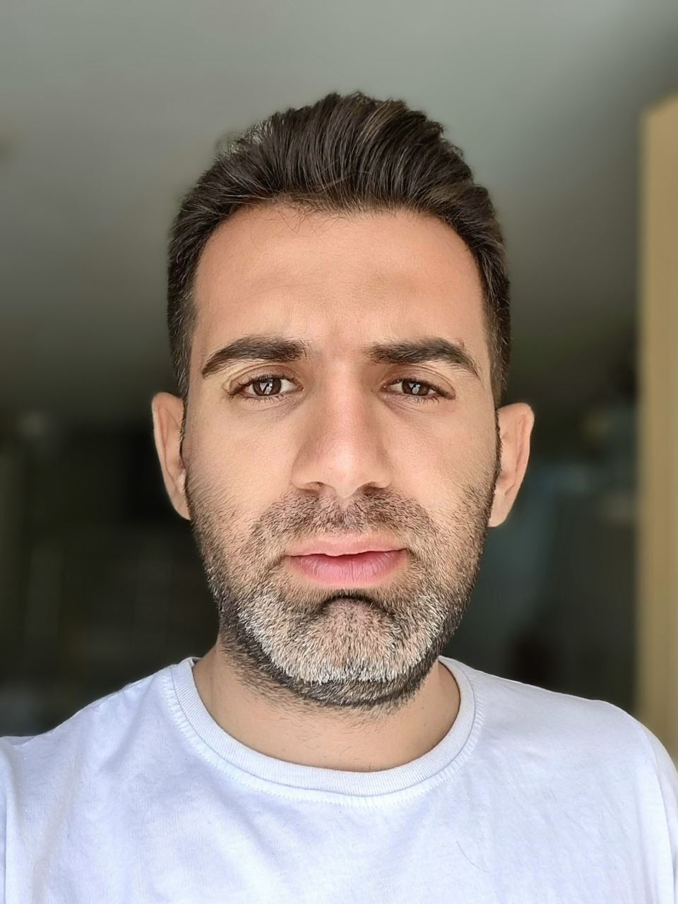 hostIntroImage-محمدرضا دادایی