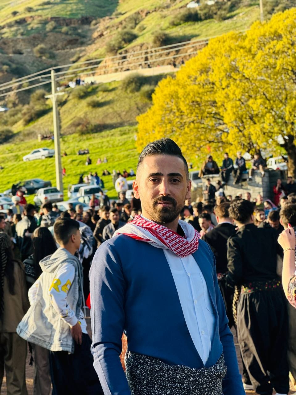hostIntroImage-کاوه نادری