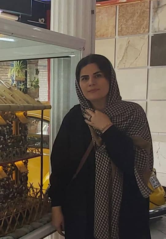 hostIntroImage-گلاویژ مرادی