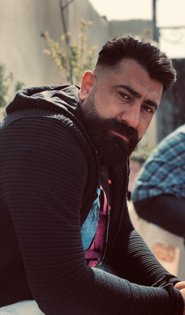 hostIntroImage-مهرداد نجون