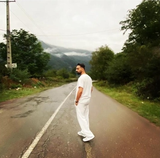 hostIntroImage-احسان یساولی