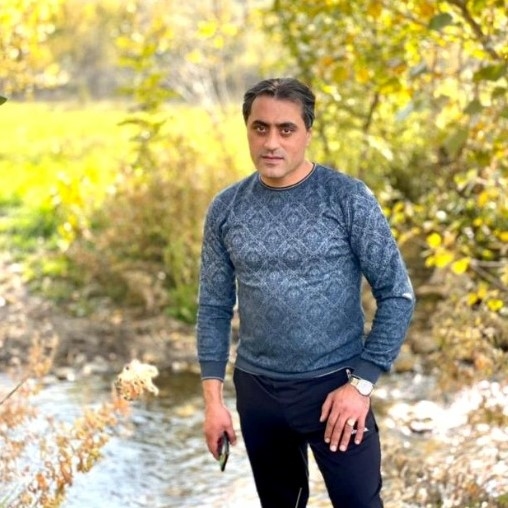 hostIntroImage-علی رضا قربتی