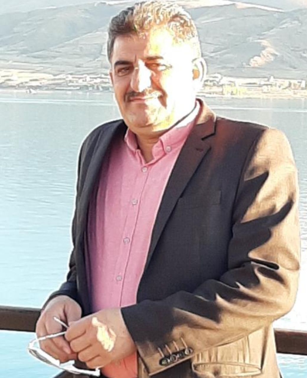 hostIntroImage-محمود کرمی آزاد 