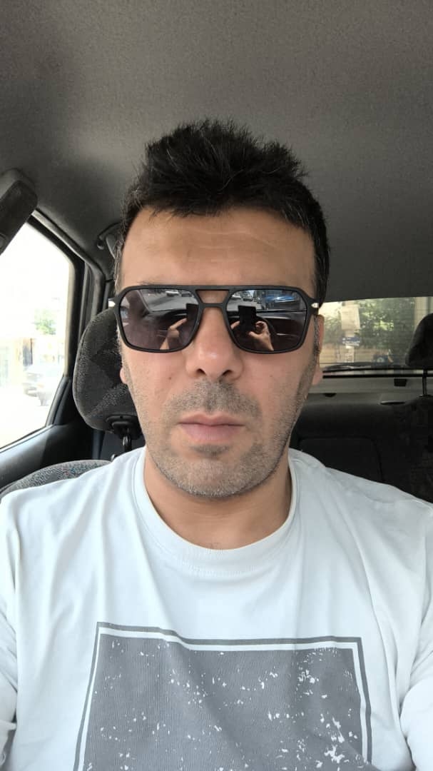 hostIntroImage-علی طیبی