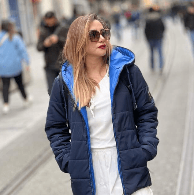 hostIntroImage-پریسا سربندی 