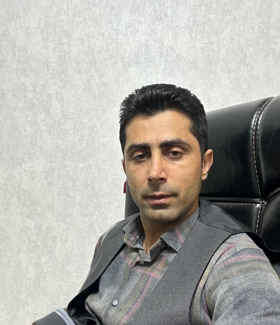 hostIntroImage-محمد امین رحیمی 