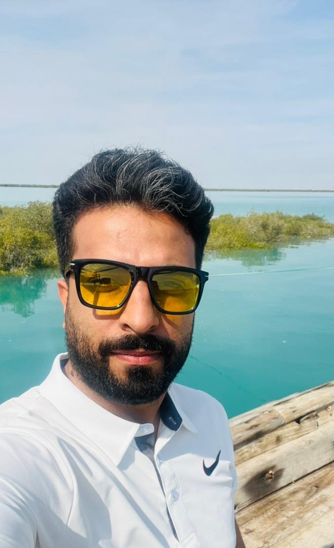hostIntroImage-محمد منشادی 