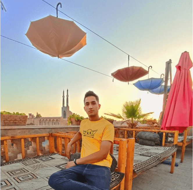 hostIntroImage-ایمان ابدالی 