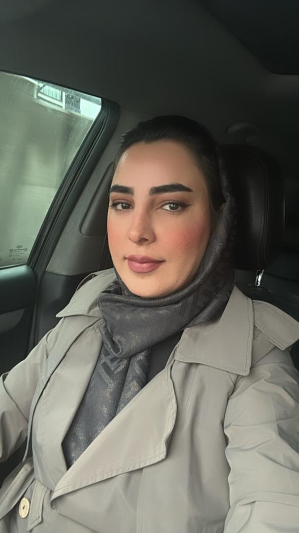 hostIntroImage-نرجس زارعي