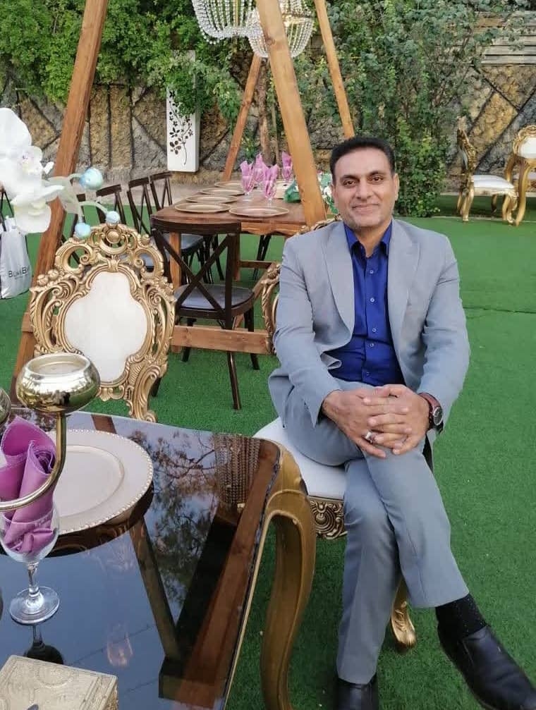 hostIntroImage-عباس یزدانی