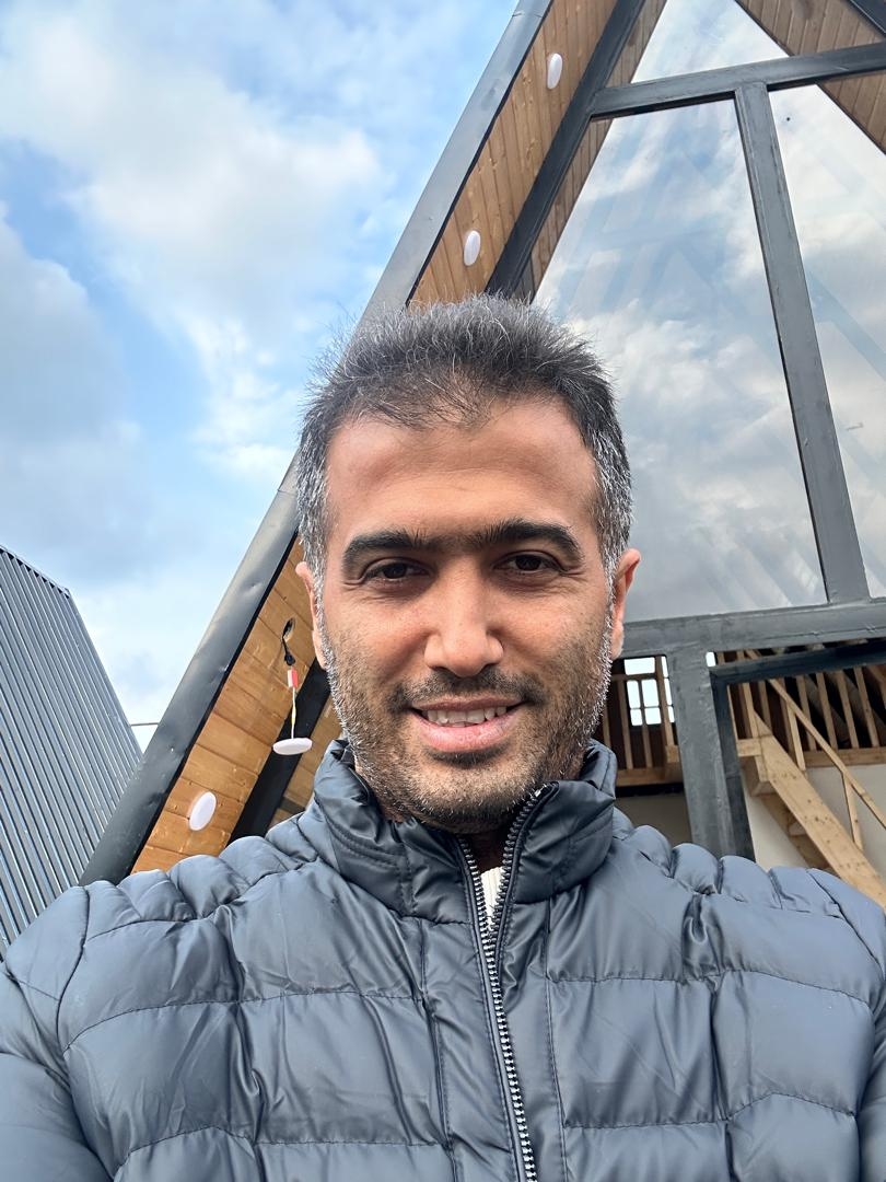 hostIntroImage-مجتبی اسدی 