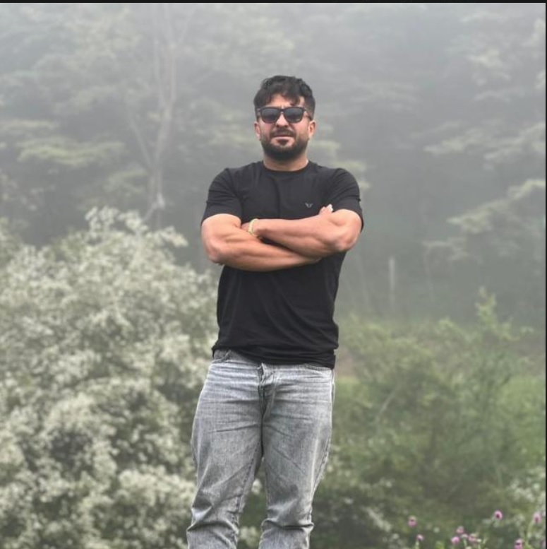 hostIntroImage-محمد یوسفی