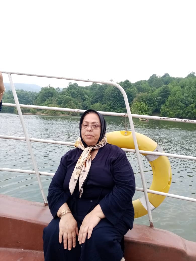 hostIntroImage-زلیخا زارع 