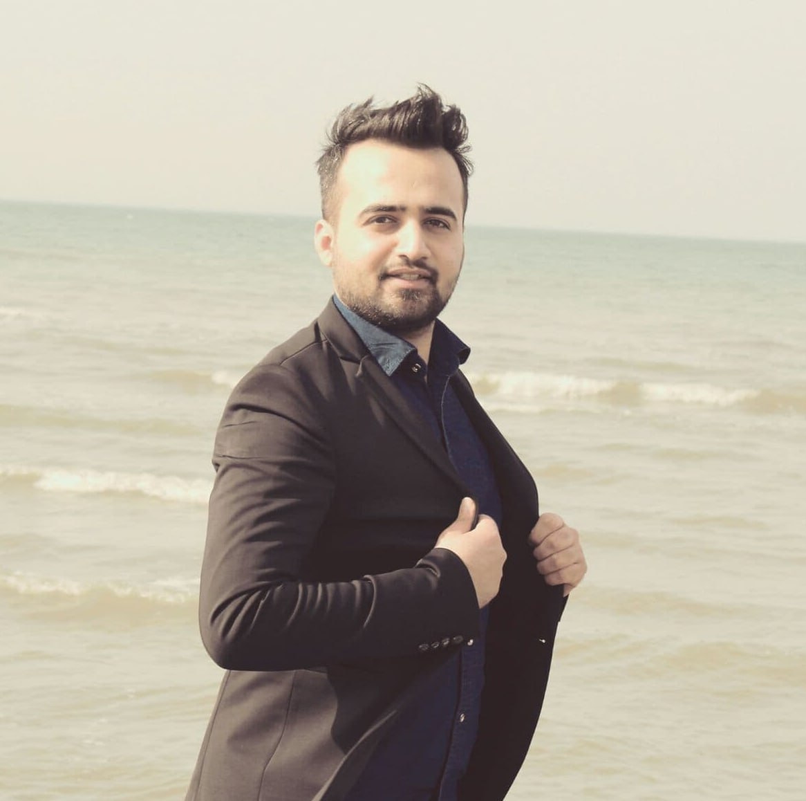 hostIntroImage-حسین درخشانی منصور کوهی 