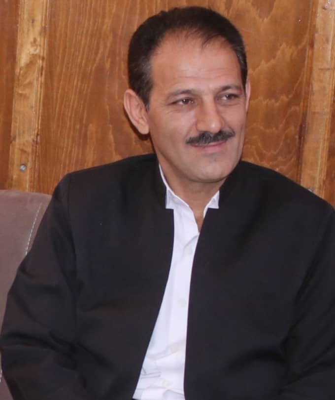 hostIntroImage-محمد ملکاری 