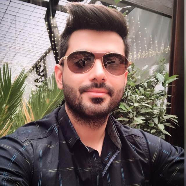 hostIntroImage- حمیدرضا احمدی 