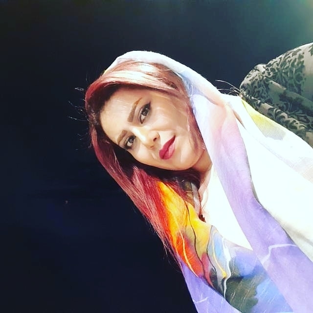 hostIntroImage-پریسا حسن روغنی