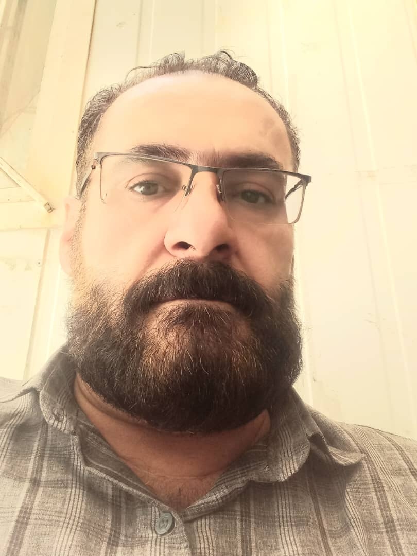 hostIntroImage-داریوش احمدی
