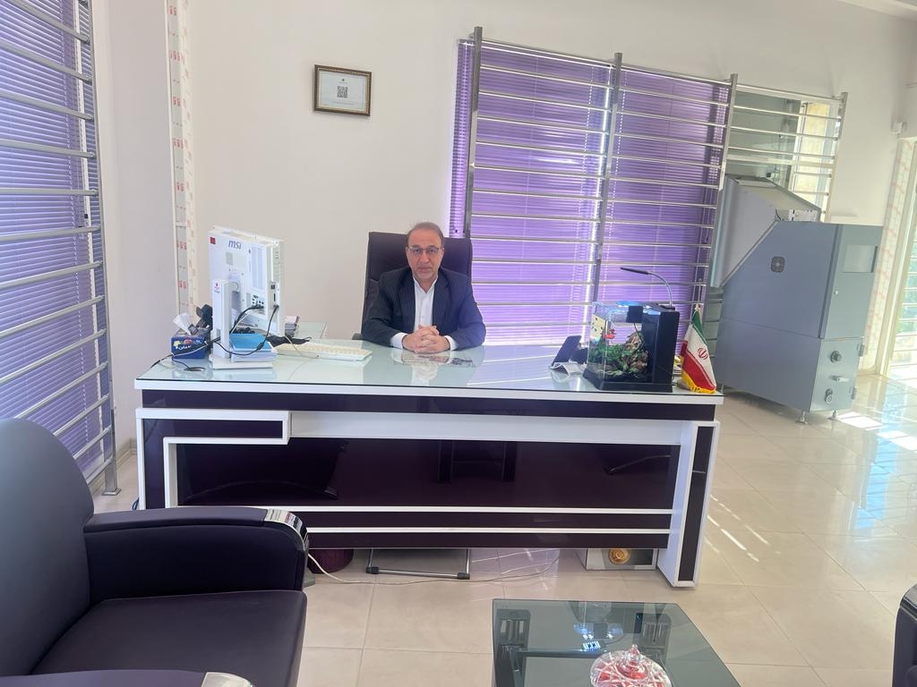 hostIntroImage-محمدحسین کبیری 